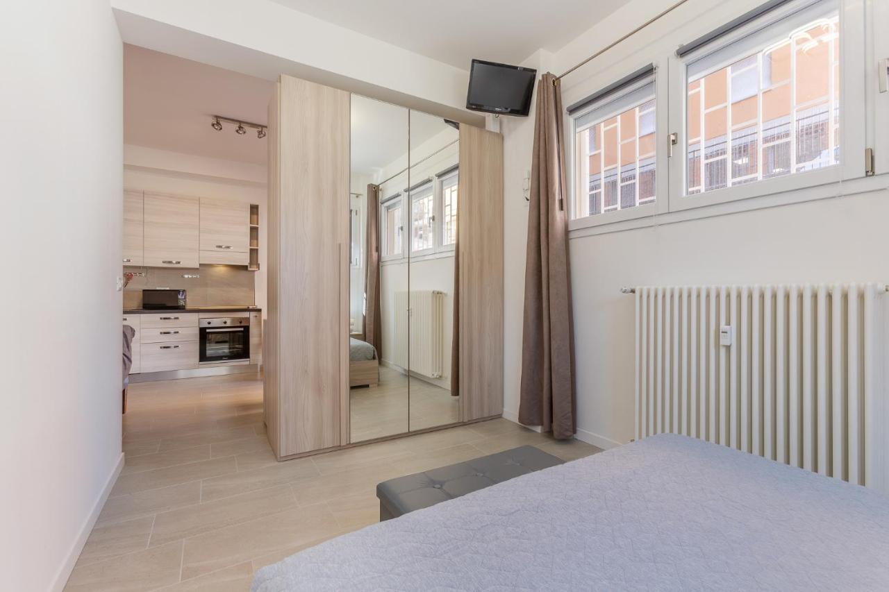 San Donato Fiere Essential Apartment W/Parking Bologna Ngoại thất bức ảnh